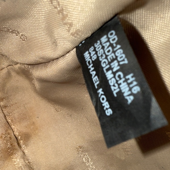 Michael Kors Selma Medium Saffiano Leather Satchel - Picture 7 of 8